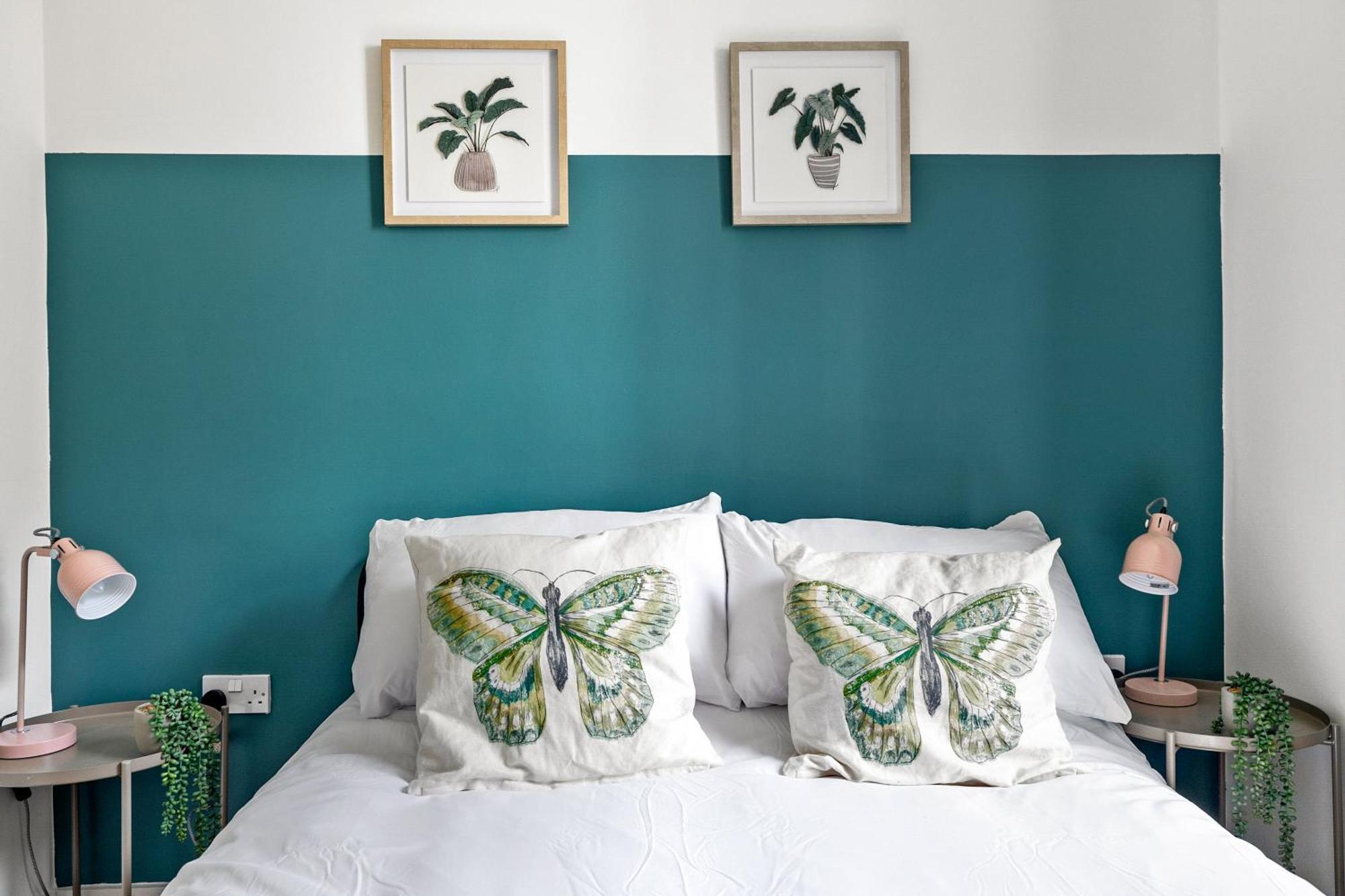 Spacious House By Quay - Sleeps 7 - Free Parking *