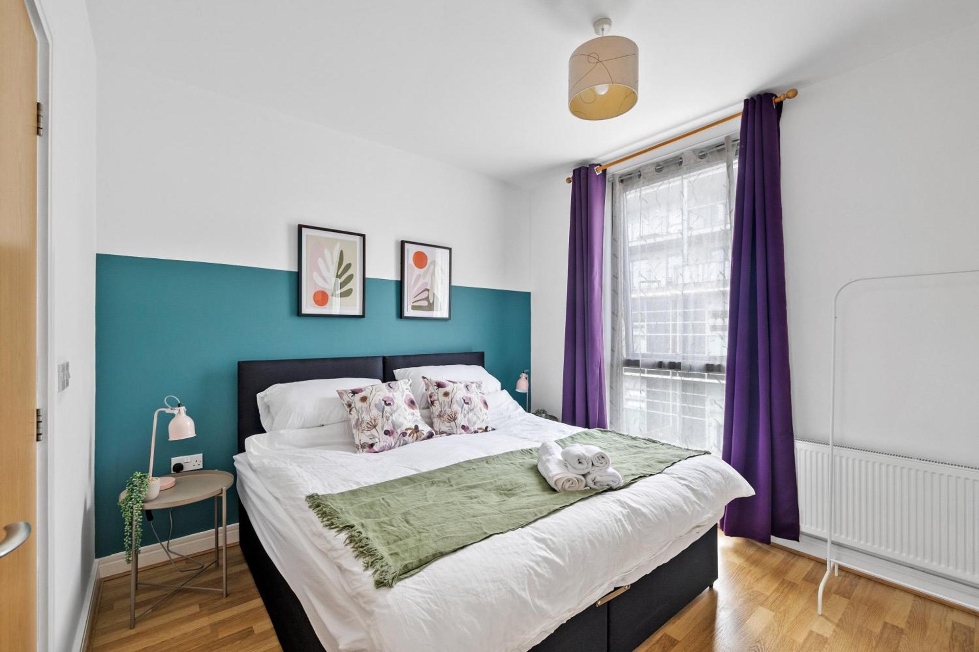 Holiday home Spacious House By Quay - Sleeps 7 - Free Parking