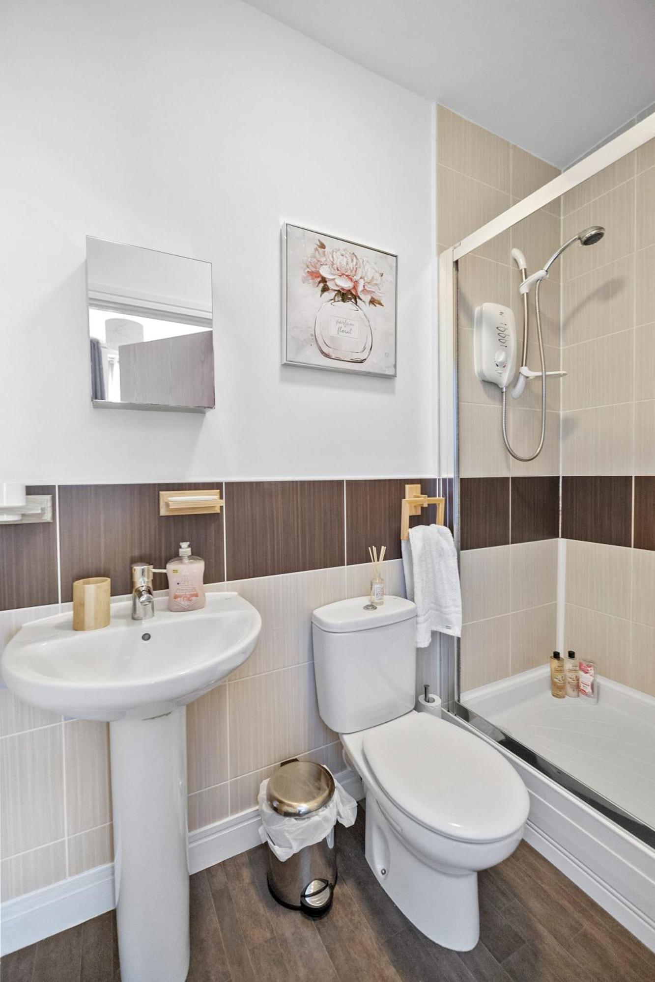 Holiday home Spacious House By Quay - Sleeps 7 - Free Parking Plymouth