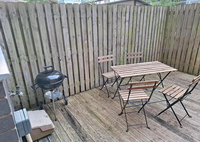 Spacious House By Quay - Sleeps 7 - Free Parking